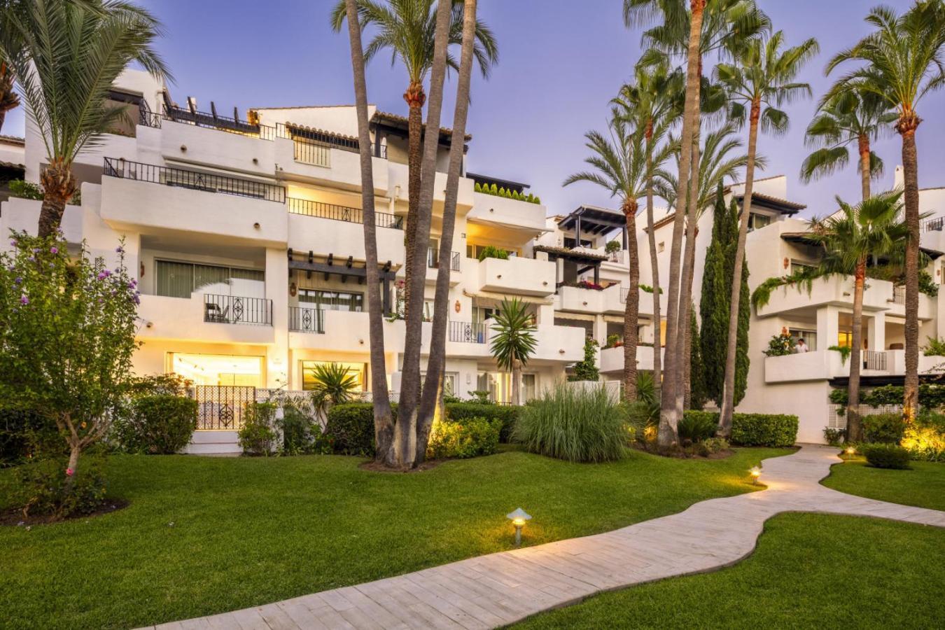 Apartment Elegant 3- Bedroom In Puente