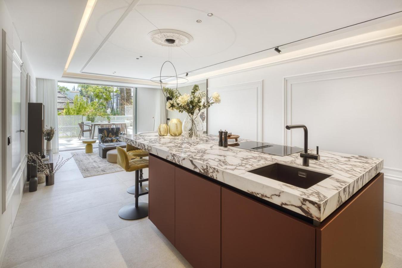 Elegant 3- Bedroom In Puente Apartment
