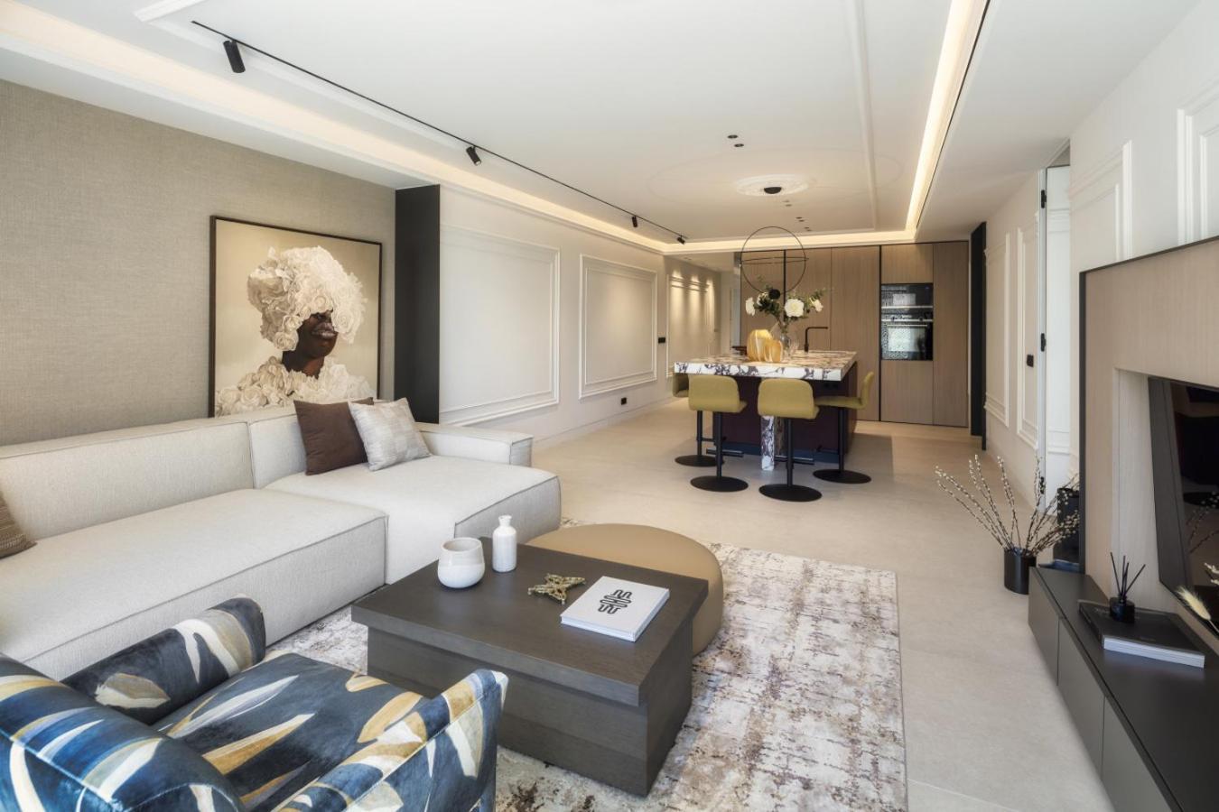 Elegant 3- Bedroom In Puente Apartment *